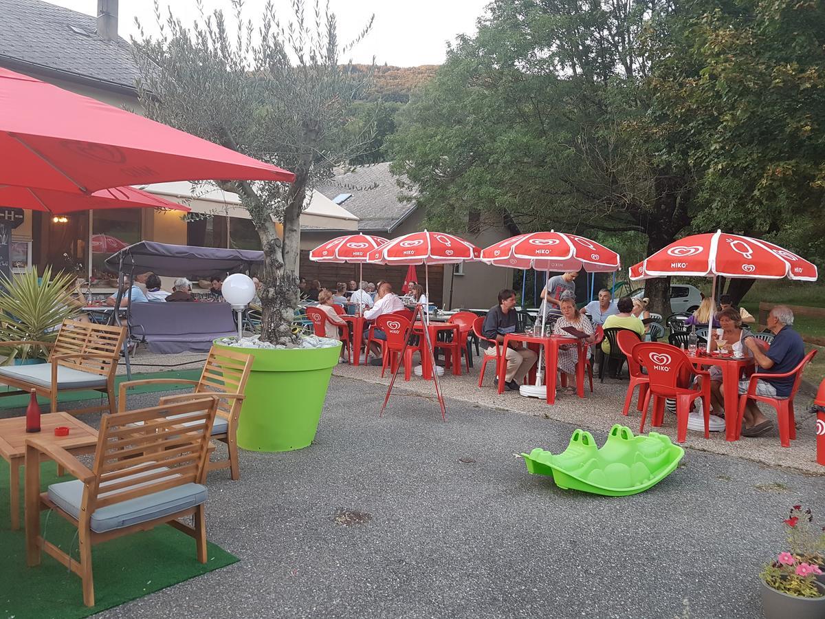 La Trinite Hotel Saint Firmin  ภายนอก รูปภาพ